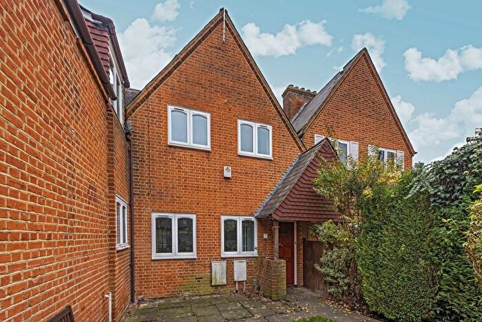 3 Bedroom Property To Rent In Old School Square, Thames Ditton, KT7