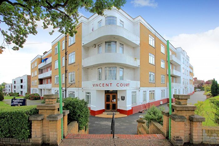 2 Bedroom Flat To Rent In Vincent Court, Bell Lane, Hendon, NW4