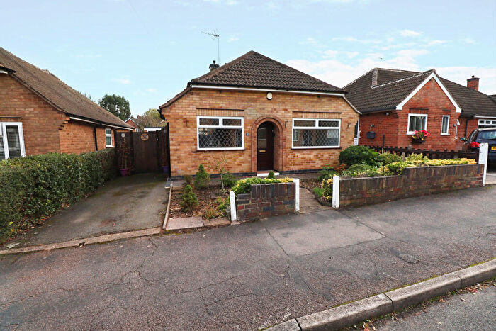 2 Bedroom Detached Bungalow For Sale In Oakcroft Avenue, Kirby Muxloe, Leicester, LE9