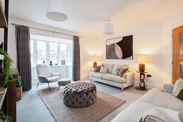 3 Bedroom Detached House For Sale In Brockhills Lane, New Milton, BH25