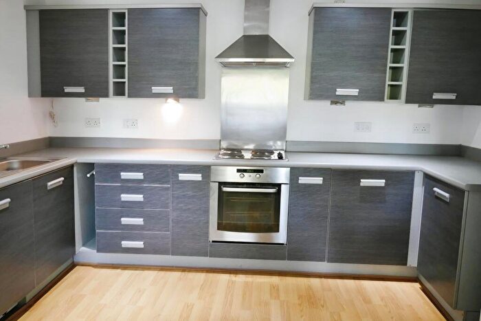 2 Bedroom Flat To Rent In Bouverie Court, Leeds, West Yorkshire, LS9