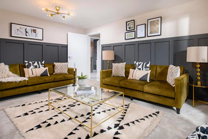 4 Bedroom Detached House For Sale In Broken Stone Road, Blackburn, BB3