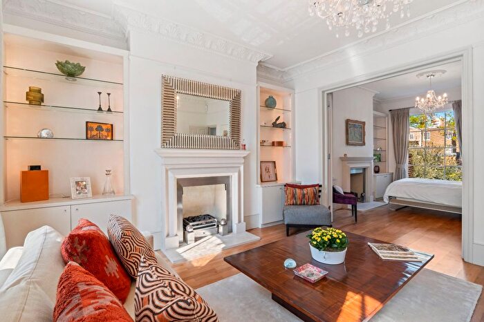 3 Bedroom Terraced House To Rent In Abingdon Road, High Street Kensington, W8