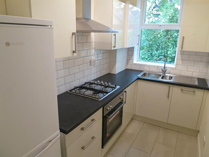 1 Bedroom Apartment To Rent In Chatham Grove, West Didsbury, M20