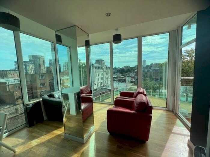 2 Bedroom Flat To Rent In Maritime House, Greens End, London, SE18