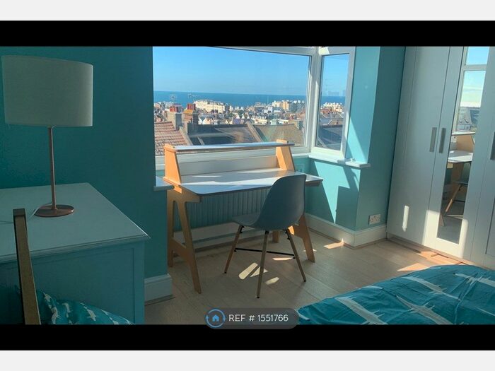 4 Bedroom Terraced House To Rent In Belle Vue Gardens, Brighton, BN2