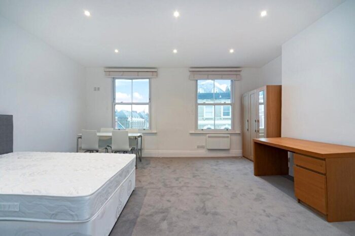 Apartment To Rent In West End Lane, West Hampstead, NW6