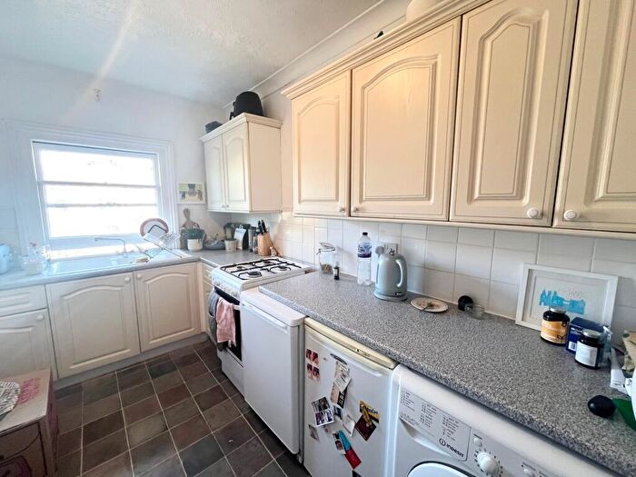 1 Bedroom Flat To Rent In Second Avenue, Hove, BN3