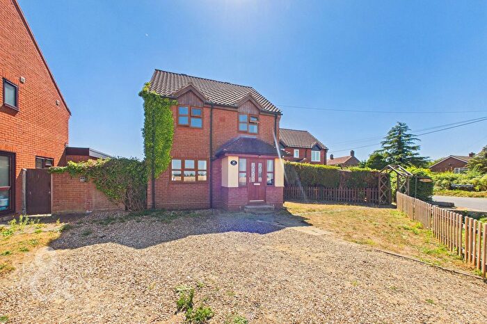 3 Bedroom Detached House For Sale In The Street, Tibenham, Norwich, NR16