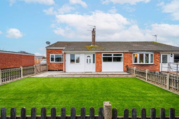 3 Bedroom Semi-Detached Bungalow For Sale In Cedar Close, Martham, NR29