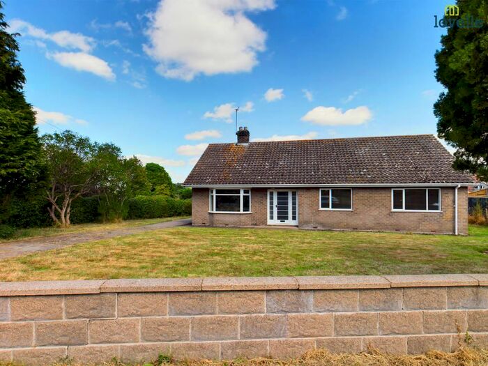 3 Bedroom Bungalow For Sale In Walesby, Market Rasen, LN8