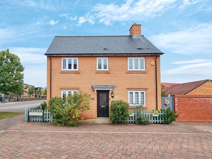 3 Bedroom Semi-Detached House For Sale In Hazel Grove, Silsoe, Bedfordshire, MK45
