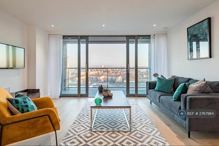 2 Bedroom Flat To Rent In Heritage Tower, London, E14