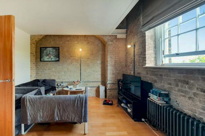 2 Bedroom Flat To Rent In Building, Woolwich, London, SE18