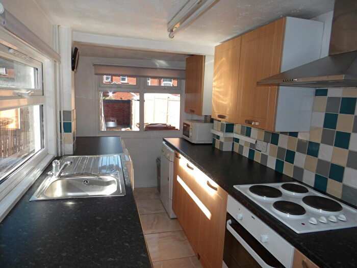 3 Bedroom Terraced House To Rent In Newland St West | Student House | /, LN1