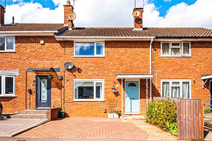2 Bedroom Terraced House For Sale In Fennycroft Road, Gadebridge, Hemel Hempstead, Hertfordshire, HP1