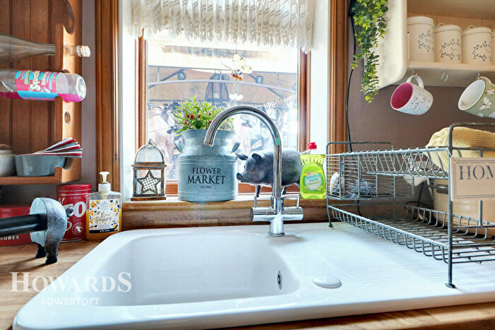 2 Bedroom Semi-Detached House For Sale In Commodore Road, Lowestoft, NR32