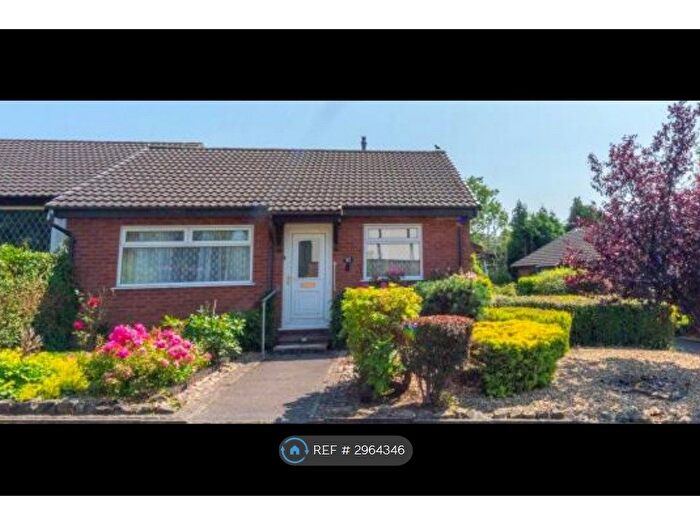 2 Bedroom Bungalow To Rent In Highbank, Blackburn, BB1
