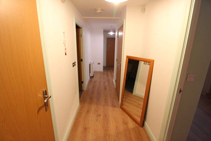 2 Bedroom Apartment To Rent In Royal Plaza, Westfield Terrace, Sheffield, S1