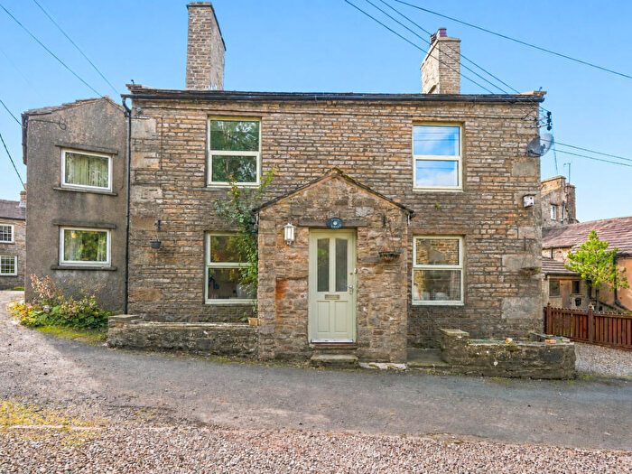 4 Bedroom Character Property For Sale In Rose Cottage, Gayle, DL8
