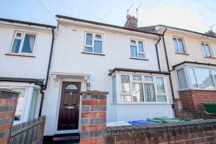 3 Bedroom Terraced House To Rent In Sheridan Road, Belvedere, DA17