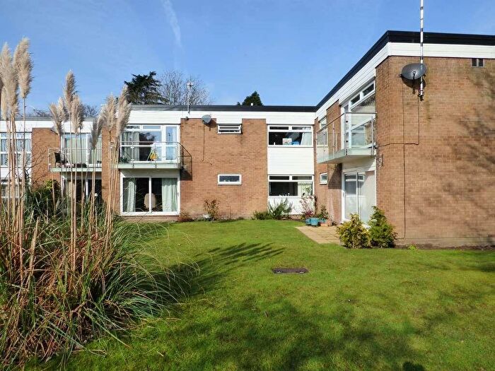 2 Bedroom Apartment To Rent In Alderley Lodge, Ws, SK9