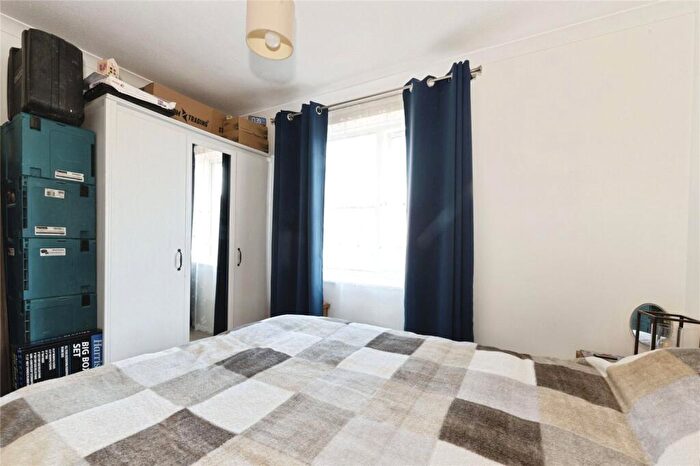 1 Bedroom Flat For Sale In Greyhound Road, Sutton, SM1
