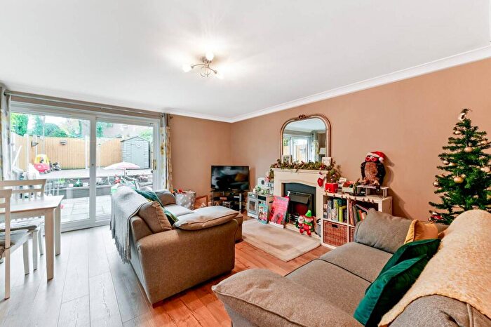 3 Bedroom Terraced House To Rent In Cuthbert Gardens, Norwood, London, SE25