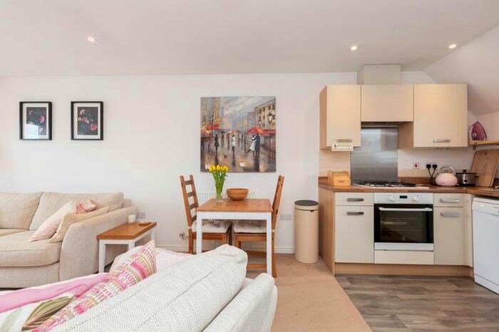 2 Bedroom Flat For Sale In New Caravan Site, Salisbury Road, Shaftesbury, SP7