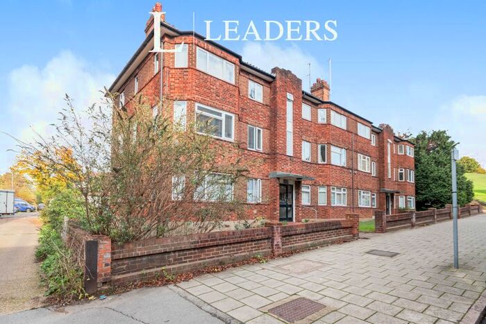 2 Bedroom Flat To Rent In Garrison Court, Hitchin, SG4