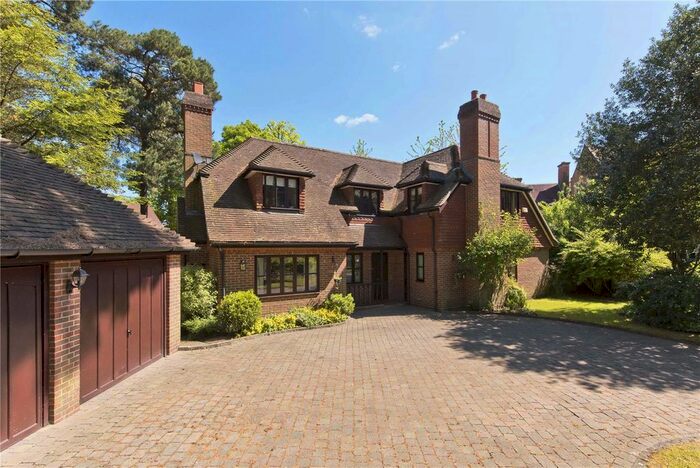 5 Bedroom Detached House To Rent In Oldfield Wood, Woking, Surrey, GU22