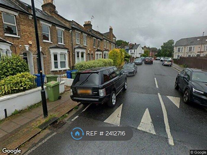 3 Bedroom Flat To Rent In Dunstans Road, London, SE22