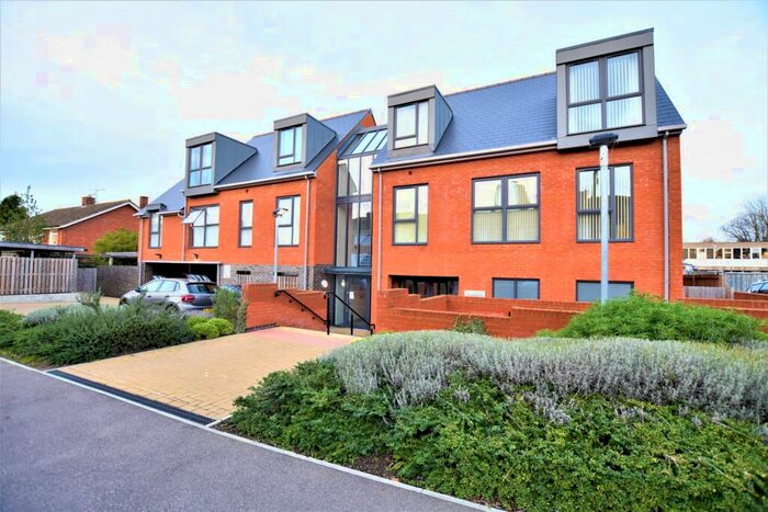 2 Bedroom Retirement Property To Rent In Ruxton Close, Swanley, BR8