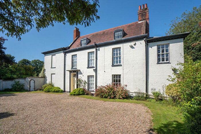 7 Bedroom Detached House For Sale In Hall Road, Great Yarmouth, NR29