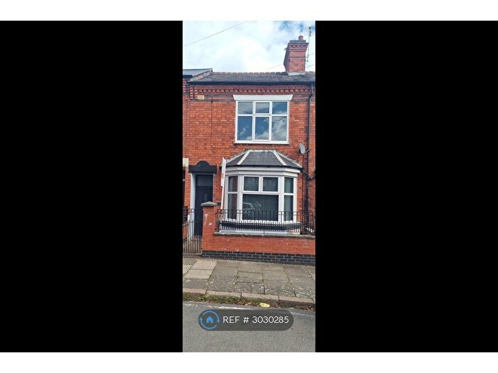 3 Bedroom Terraced House To Rent In Kimberley Road, Leicester, LE2