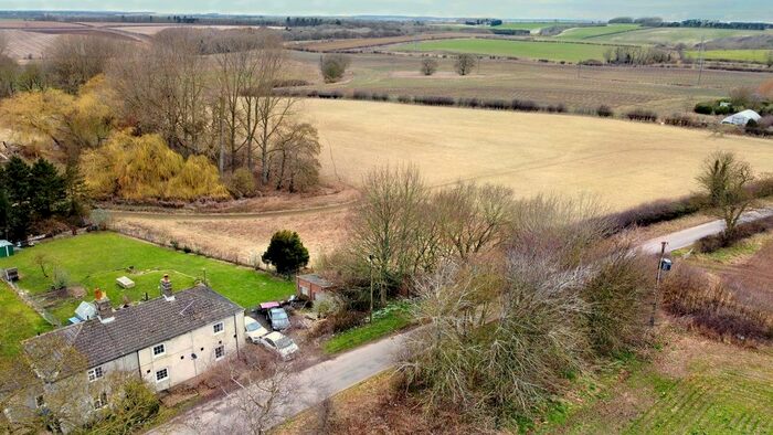 3 Bedroom Semi-Detached House For Sale In Gunnerby Road, Hatcliffe, Grimsby, DN37