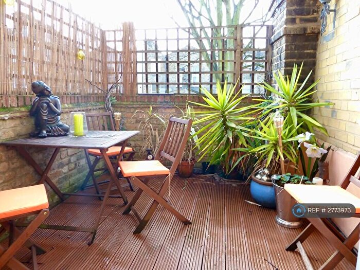 2 Bedroom Maisonette To Rent In Ferntower Road, London, N5