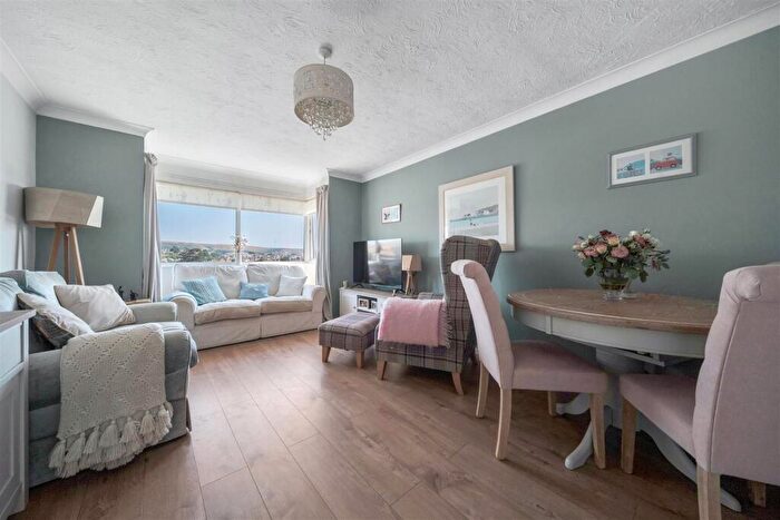 2 Bedroom Flat For Sale In Sandringham Court, Swanage, BH19 - Photo 6