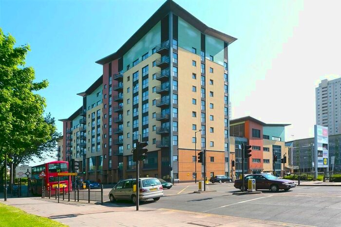 2 Bedroom Flat To Rent In The Broadway, Edmonton, London, N9