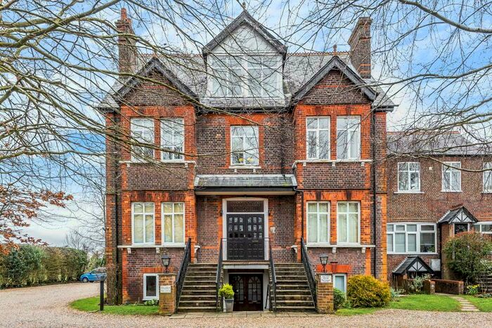 1 Bedroom Apartment To Rent In Bayman Manor, Chesham, HP5