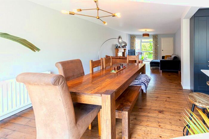 3 Bedroom Terraced House For Sale In Shepherds Way, Harpenden, Hertfordshire, AL5