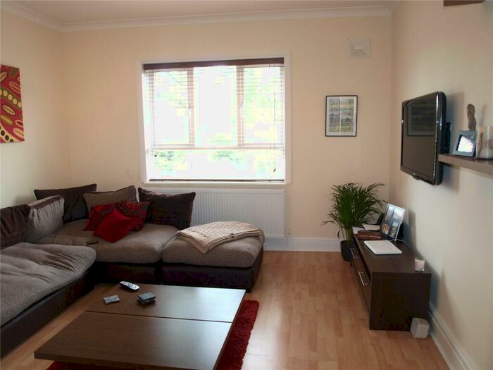 1 Bedroom Apartment To Rent In Redbourne Avenue, Finchley, N3
