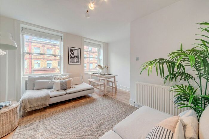 2 Bedroom Flat To Rent In Nottingham Place, London, W1U