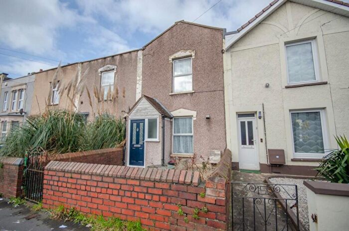 2 Bedroom Terraced House For Sale In Soundwell Road, Kingswood, Bristol, BS15