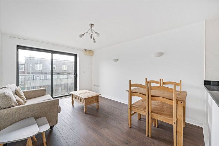 1 Bedroom Flat To Rent In London Road, Headington, OX3