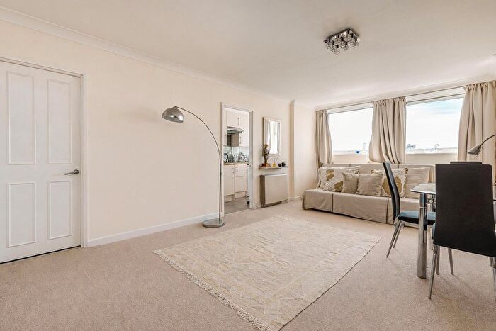 1 Bedroom Flat For Sale In Regency Street, London, SW1P