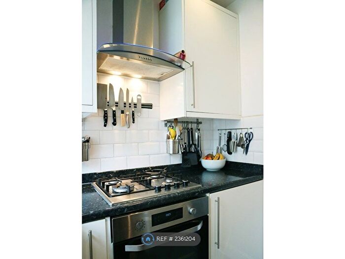 1 Bedroom Flat To Rent In Victoria Chambers, London, EC2A