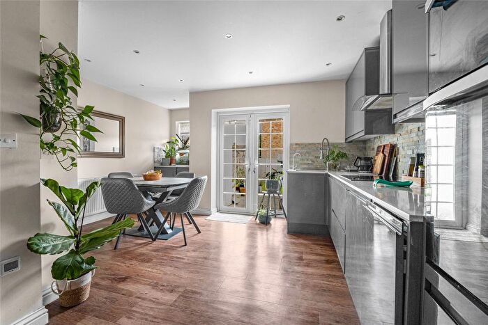 4 Bedroom End Terrace House For Sale In Rushton Avenue, Watford, Hertfordshire, WD25