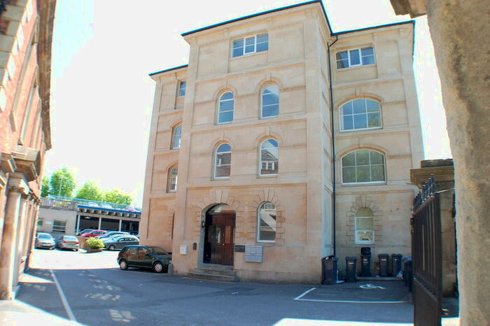 Studio To Rent In Stallard Street, Trowbridge, BA14