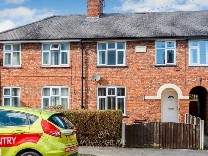 3 Bedroom Semi-Detached House To Rent In Hawarden Way, Mancot, CH5